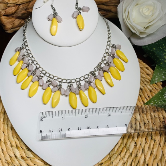 Bead Binge, Yellow and Gray Beaded Necklace and Earrings Set - Picture 13 of 16
